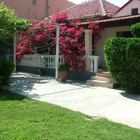 Apartamento Spiridoula *